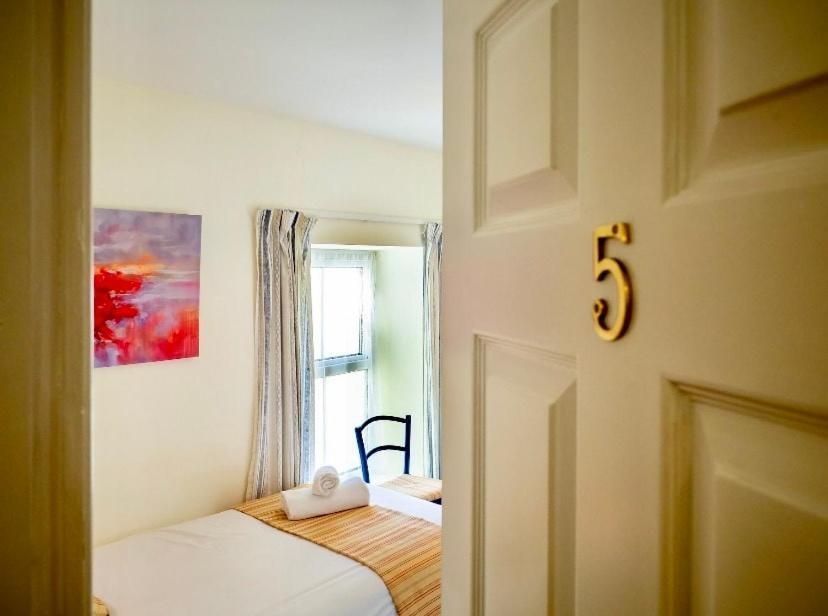 White Heather House Clifden Town Square 外观 照片